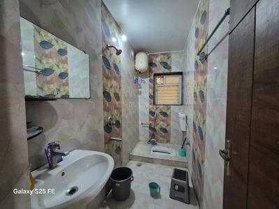 Bathroom Image of 1680 Sq.ft 3 BHK Apartment / Flat for rent in Main Road Ranchi for Rs. 30000