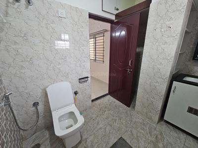 Bathroom Image of 600 Sq.ft 1 BHK Independent House for rent in Kammanahalli Bengaluru for Rs. 25000