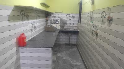 Kitchen Image of 1000 Sq.ft 3 BHK Builder Floor for rent in Harit Vihar RWA, Burari New Delhi for Rs. 10000