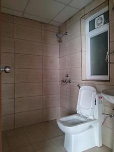 Common Bathroom Image of 1100 Sq.ft 2 BHK Apartment / Flat for sale in Tata Eureka Park Phase 1, Sector 150 Noida for Rs. 11900000