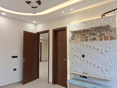 Bedroom Image of 2430 Sq.ft 4 BHK Builder Floor for rent in Shakur Basti New Delhi for Rs. 85000