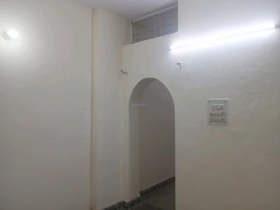 Bedroom Image of 900 Sq.ft 3 BHK Apartment / Flat for sale in GH 14 DDA MIG, Paschim Vihar New Delhi for Rs. 13000000