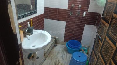 Bathroom Image of 370 Sq.ft 1 BHK Builder Floor for sale in Dwarka Mor New Delhi for Rs. 1650000