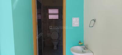Bathroom Image of 1700 Sq.ft 3 BHK Independent House for rent in Kumhar Toli Ranchi for Rs. 11000