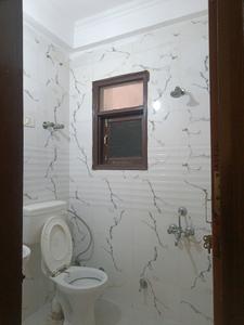 Common Bathroom One Image of 1000 Sq.ft 2 BHK Apartment / Flat for rent in Swaraj Homes NEB Valley Society, Said-Ul-Ajaib New Delhi for Rs. 30000