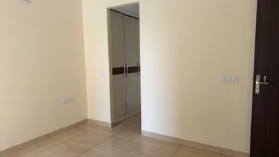 Bedroom Image of 1700 Sq.ft 3 BHK Apartment / Flat for rent in Gaurs Sports Wood, Sector 79 Noida for Rs. 40000