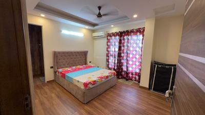 Bedroom Image of 2400 Sq.ft 3 BHK Builder Floor for rent in Vipul World, Sector 48 Gurgaon for Rs. 62000
