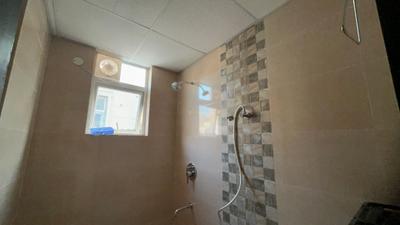 Bathroom Image of 822 Sq.ft 2 BHK Builder Floor for sale in Signature Global Park 2 And 3, Sector 36 Sohna for Rs. 8500000