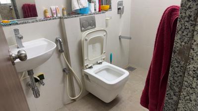 Bathroom Image of 695 Sq.ft 1 BHK Apartment / Flat for rent in Shree Naman Premier, Andheri East Mumbai for Rs. 65000