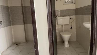 Bathroom Image of 500 Sq.ft 1 BHK Apartment / Flat for sale in Signature Global Grand IVA, Sector 103 Gurgaon for Rs. 4050000