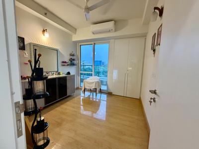 Bedroom Image of 2301 Sq.ft 3.5 BHK Apartment / Flat for sale in DLF One Midtown, Karampura New Delhi for Rs. 64000000