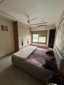 Bedroom Image of 2218 Sq.ft 3 BHK Apartment / Flat for sale in Green Villa Bliss, Sola Ahmedabad for Rs. 23000000