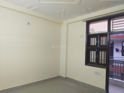 Bedroom Image of 700 Sq.ft 2 BHK Builder Floor for rent in Matiala New Delhi for Rs. 14500