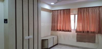 Bedroom Image of 950 Sq.ft 2 BHK Apartment / Flat for sale in Juhu Mumbai for Rs. 50000000