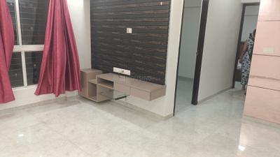 Living Room Image of 700 Sq.ft 2 BHK Apartment / Flat for rent in Lodha Amara, Kolshet Thane for Rs. 40000
