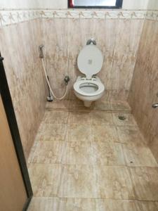 Common Bathroom Image of 600 Sq.ft 1 BHK Apartment / Flat for sale in Romell Allan Villa, Santacruz East Mumbai for Rs. 14000000