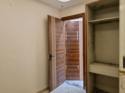 Bedroom Image of 900 Sq.ft 3 BHK Apartment / Flat for sale in Suraj Vihar New Delhi for Rs. 8500001