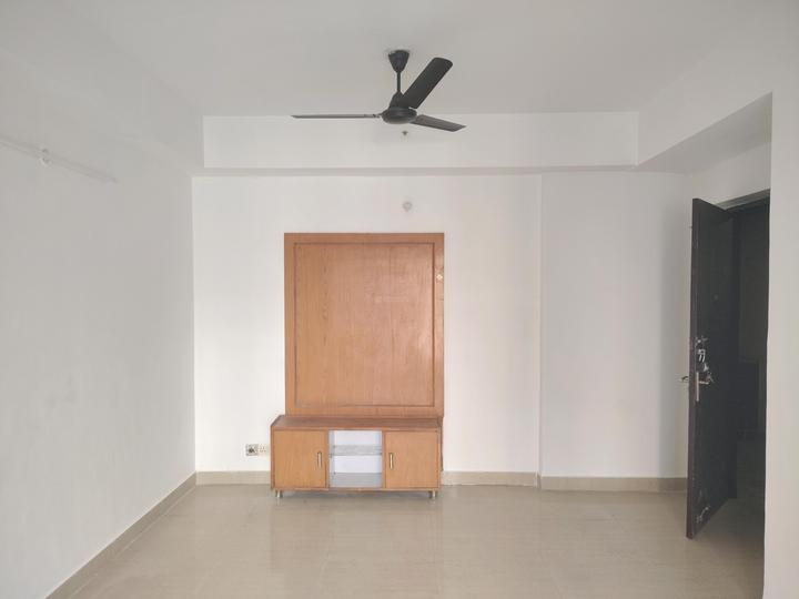 Paras Tierea Main Image 1