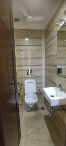 Bathroom Image of 900 Sq.ft 2 BHK Builder Floor for sale in Lajpat Nagar New Delhi for Rs. 16000000