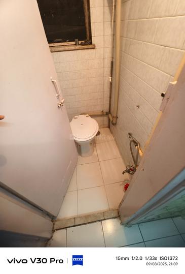 Naya daur Bathroom 1