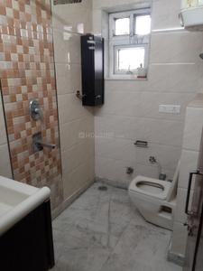 Bathroom Image of 1500 Sq.ft 3 BHK Apartment / Flat for sale in Mayurdhwaj, Patparganj New Delhi for Rs. 32500000