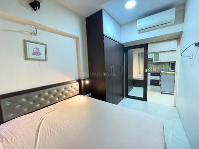 Bedroom Image of 1200 Sq.ft 3 BHK Apartment / Flat for rent in Kalpataru Magnus, Bandra East Mumbai for Rs. 250000
