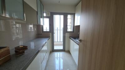 Kitchen Image of 800 Sq.ft 2 BHK Apartment / Flat for rent in Piramal Aranya Wing C, Byculla Mumbai for Rs. 107500