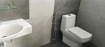 Bathroom Image of 2100 Sq.ft 3 BHK Apartment / Flat for rent in Anuhar 99 Parc, Neknampur Hyderabad for Rs. 45000