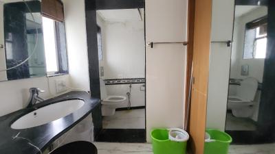 Image of 1560 Sq.ft 2 BHK Apartment / Flat for rent in Pali Hill, Mumbai for Rs. 250000