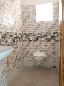 Common Bathroom Image of 1385 Sq.ft 4 BHK Apartment / Flat for sale in Nayabad Kolkata for Rs. 5500000