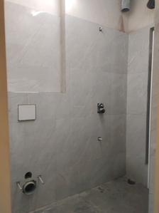 Common Bathroom Image of 1000 Sq.ft 2 BHK Apartment / Flat for sale in Ruparel Panache, Santacruz West Mumbai for Rs. 42500000