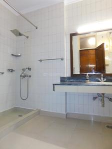 Bathroom Image of 2200 Sq.ft 3 BHK Builder Floor for sale in Gulmohar Park New Delhi for Rs. 42500000