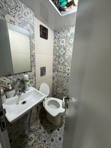Bathroom Image of 1000 Sq.ft 2 BHK Apartment / Flat for sale in Hill Park Tower, Jogeshwari West Mumbai for Rs. 18500000