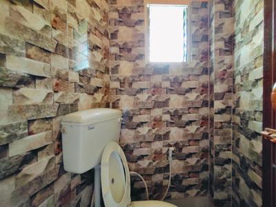 Bathroom Image of 800 Sq.ft 2 BHK Apartment / Flat for sale in Patuli Kolkata for Rs. 2300000