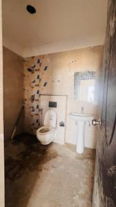 Bathroom Image of 1760 Sq.ft 3 BHK Apartment / Flat for sale in Eiffel Vivassa Estate Phase 1, Sultanpur Road Lucknow for Rs. 15000000