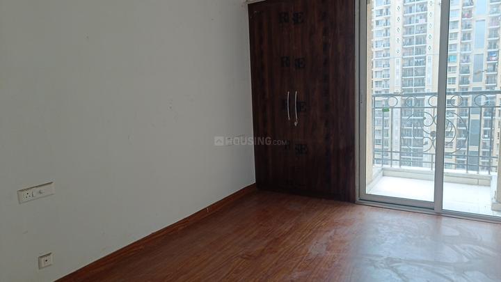 Prateek Grand Carnesia Main Image 1