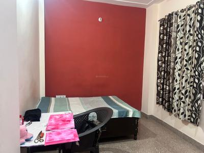 Bedroom Image of 700 Sq.ft 2 BHK Builder Floor for rent in Gamma I Greater Noida for Rs. 19500