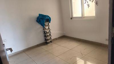 Bedroom Image of 1340 Sq.ft 3 BHK Apartment / Flat for rent in Gulshan Ikebana, Sector 143 Noida for Rs. 32000