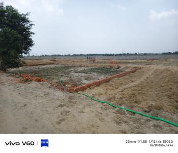 Image of 270 Sq.ft Residential Plot / Land for sale in Girdharpur, Greater Noida for Rs. 600000