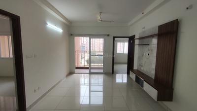 Living Room Image of 977 Sq.ft 2 BHK Apartment / Flat for rent in Prestige Finsbury Park Hyde, Gummanahalli Bengaluru for Rs. 27000