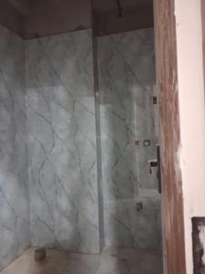 Common Bathroom Image of 1000 Sq.ft 2 BHK Apartment / Flat for sale in Sector 72 Noida for Rs. 4000000