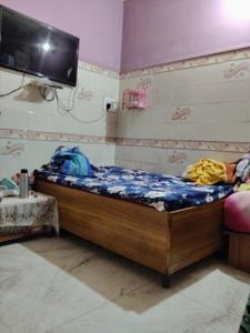Bedroom Image of 350 Sq.ft 4 BHK Independent House for sale in Mukherjee Nagar New Delhi for Rs. 7500000