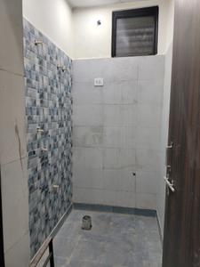 Common Bathroom Image of 650 Sq.ft 1 BHK Apartment / Flat for sale in Kambakshpur Noida for Rs. 2184300