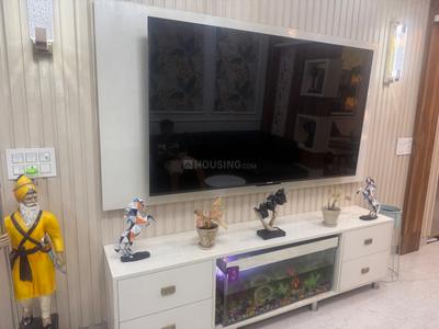 Bedroom Image of 1900 Sq.ft 4 BHK Apartment / Flat for rent in PR7 Airport Road Zirakpur for Rs. 50000