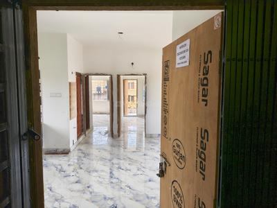 Image of 950 Sq.ft 2 BHK Apartment / Flat for sale in South Dum Dum, Kolkata for Rs. 4180000