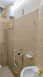 Bathroom Image of 410 Sq.ft 1 BHK Apartment / Flat for rent in Begumpet Hyderabad for Rs. 20000