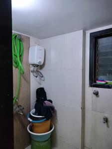 Common Bathroom Image of 550 Sq.ft 1 BHK Apartment / Flat for rent in Puraniks Home Town E , Kasarvadavali Thane for Rs. 17999