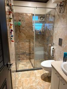 Bathroom Image of 1500 Sq.ft 3 BHK Apartment / Flat for sale in Multicon Sampriti, Gariahat Kolkata for Rs. 24000000