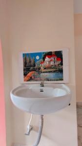 Bathroom Image of 850 Sq.ft 2 BHK Apartment / Flat for sale in Airport Gate no. 1 Kolkata for Rs. 3500000