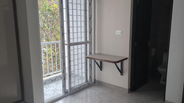 Relaible Tranquil Layout Bedroom One 1